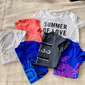 6 pc mixed preowned ladies T-shirts Small for $25